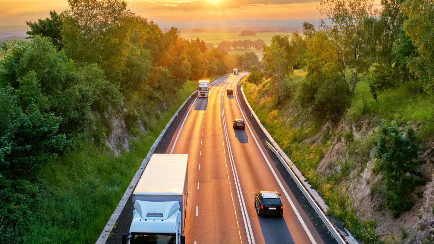 Leverage IoT To Cut Transportation Costs in the Supply Chain