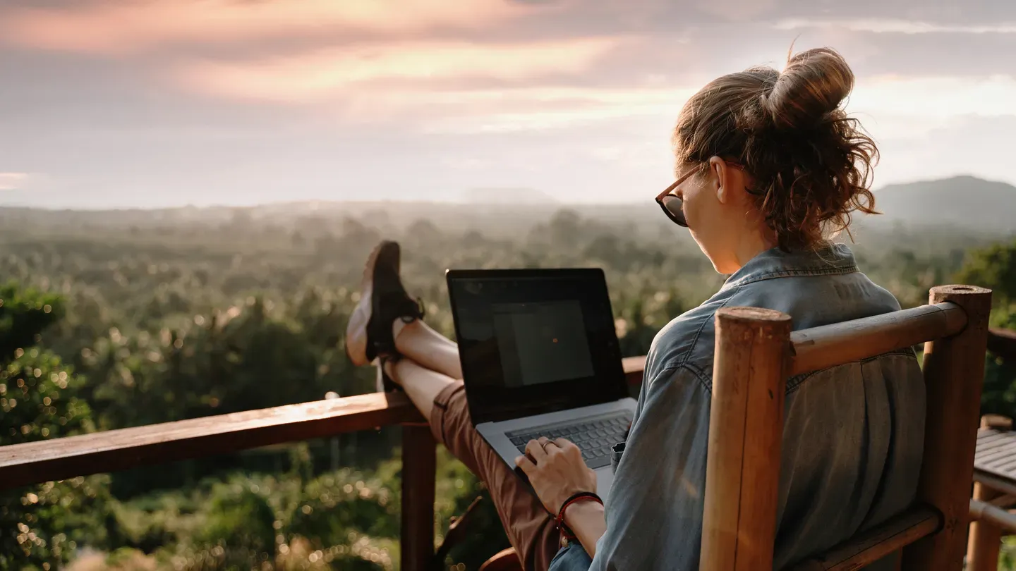 Extroverts: Here's How to Survive Remote Work