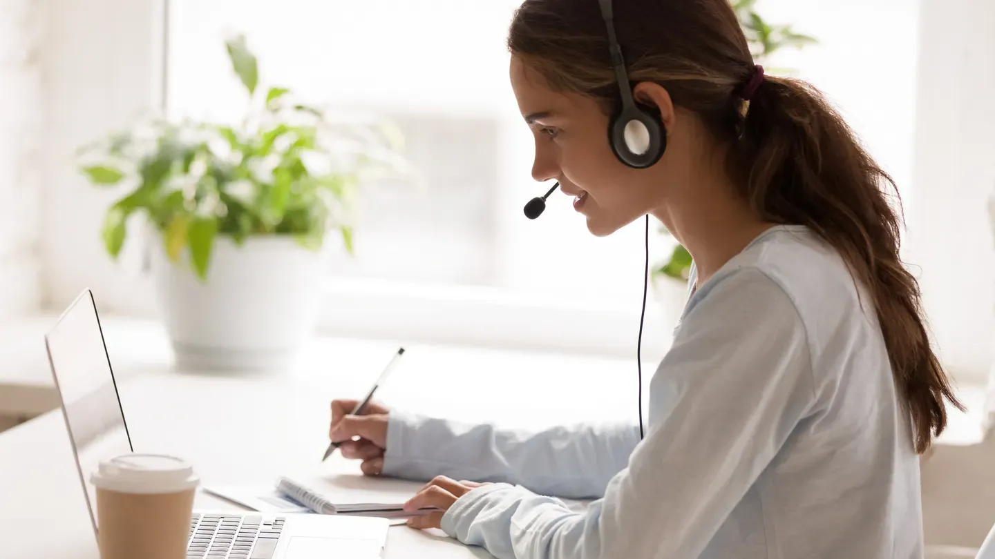 How to Improve Remote Sales With Virtual Customer Meetings