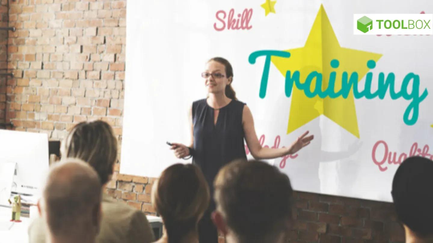 How to Train New Employees: 5 Steps for Planning