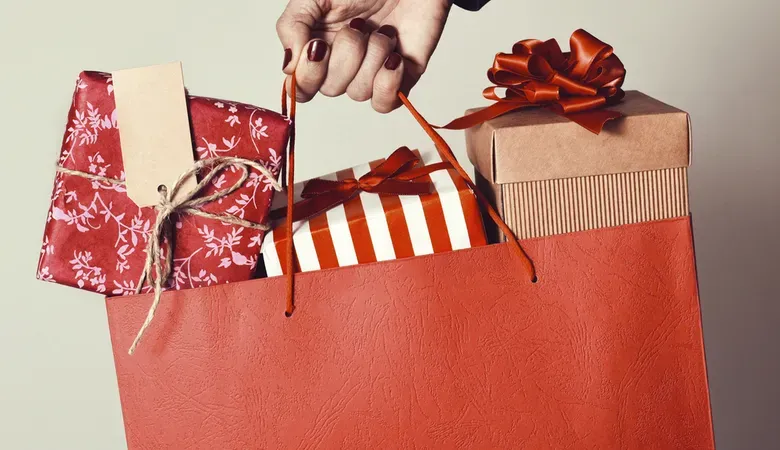 5 New Rules To Reel-In Shoppers This Holiday Season